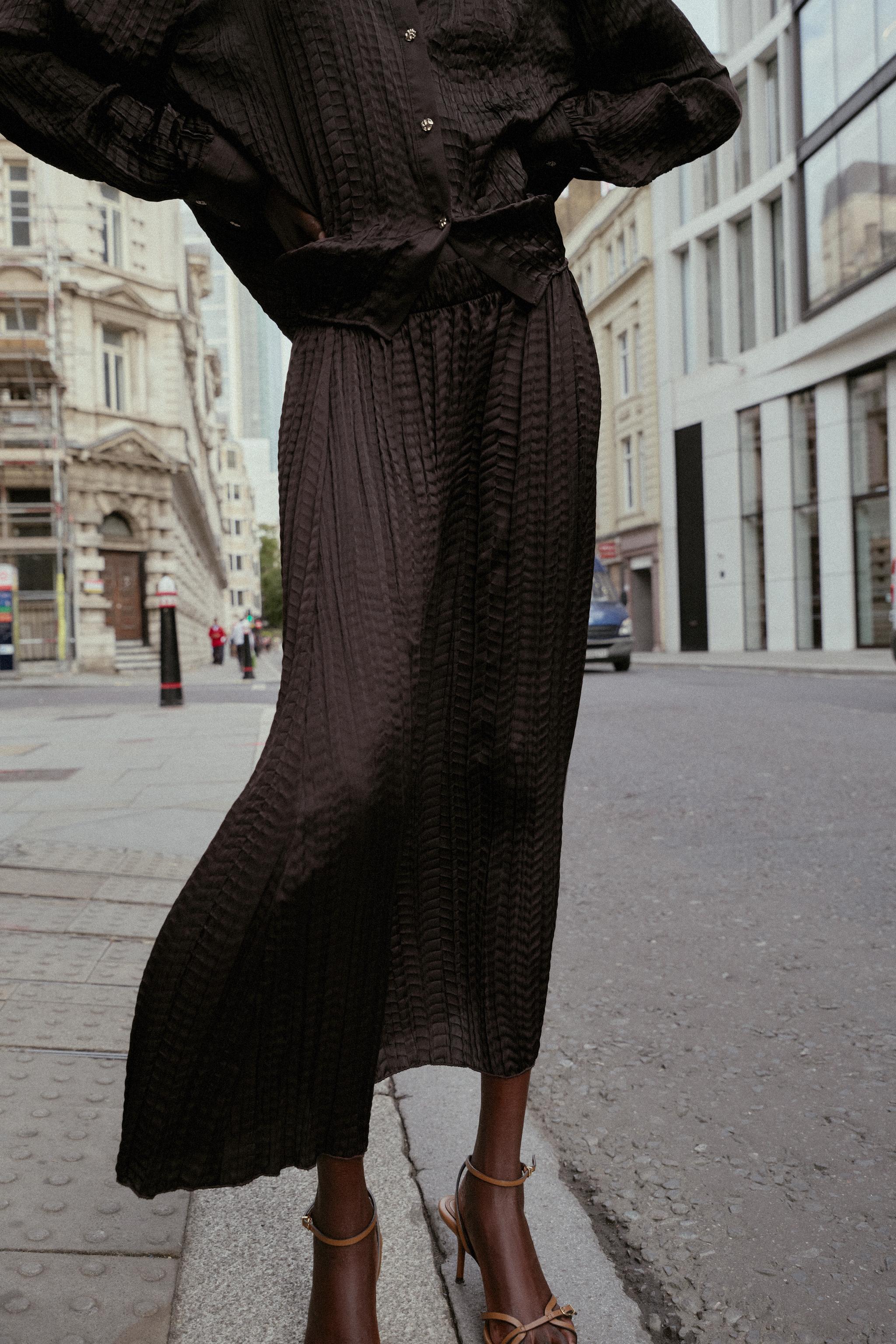 JUPE SATINÉE EFFET FROISSÉ